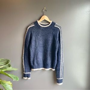Hem & Thread Fuzzy Blue Long Sleeve Sweater Size Small